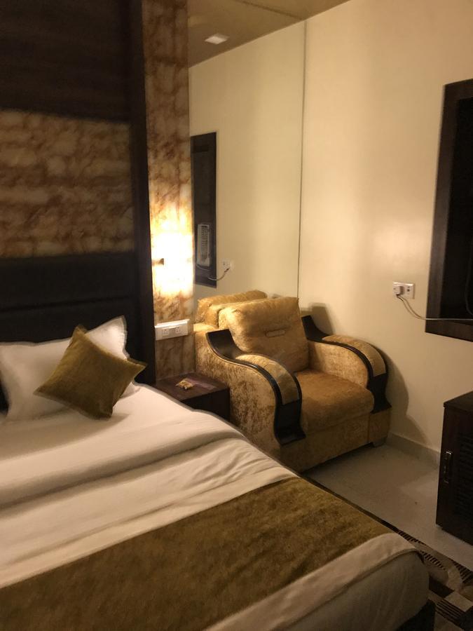 Hotel MMK Kanpur Exterior foto