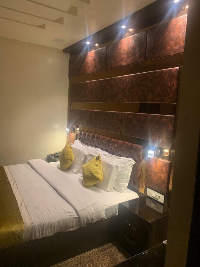 Hotel MMK Kanpur Exterior foto